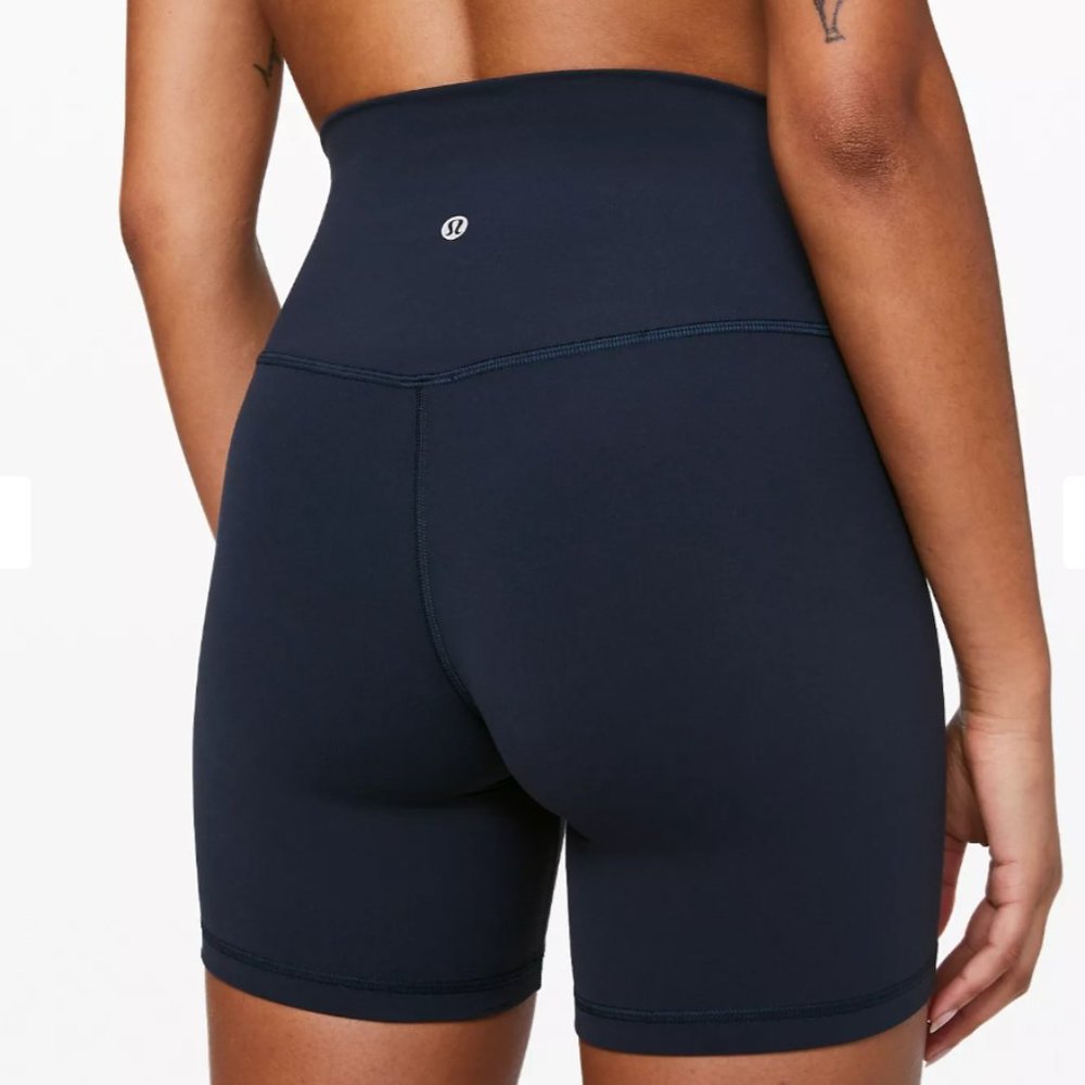 LULULEMON Align Short 6" NAVY Size 8 USED